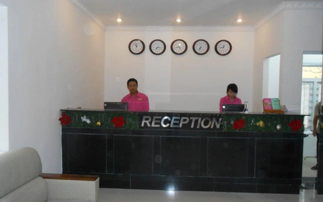 Yasaka Huong Sen Restaurant & Hotel