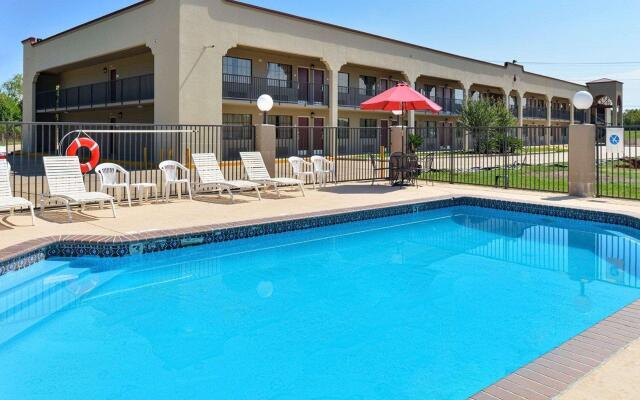 Quality Inn near Parc Natchitoches