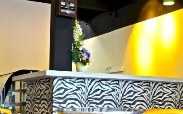 Sunny Side by OYO Rooms