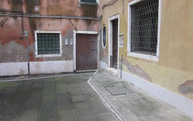 Venice Apartments