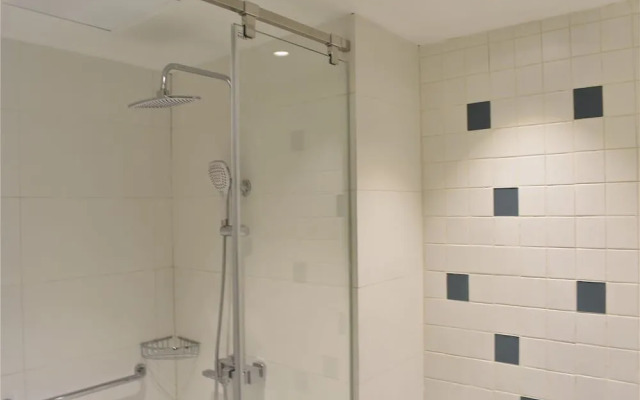 Lhasa Railway Station Magnolia Hotel