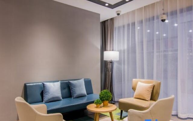 Rujia Business Hotel