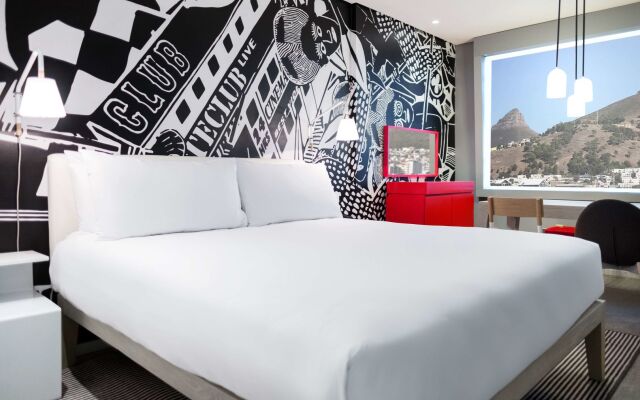 Radisson Red Cape Town