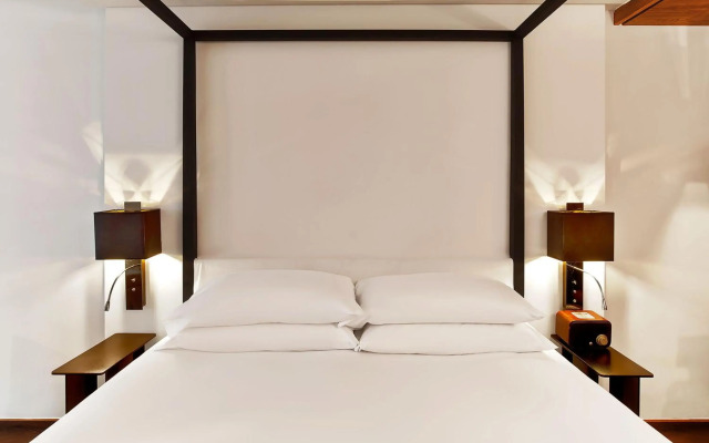 Le Metropolitan Paris Tour Eiffel, a Tribute Portfolio Hotel