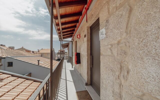 Mezzanine Stylish Apartment T