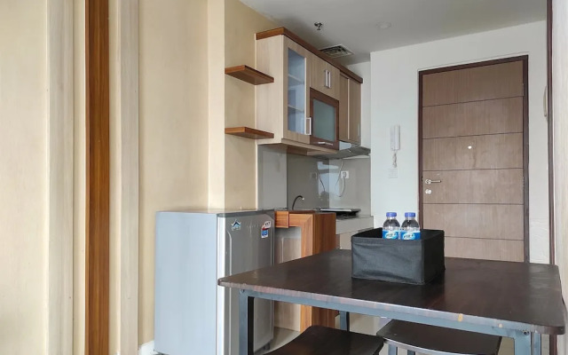 Elegant and Comfy 1BR at Vida View Makasar Apartment