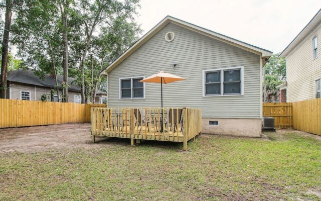 Savannah Home w/ Patio & Grill ~ 2 Mi to Downtown