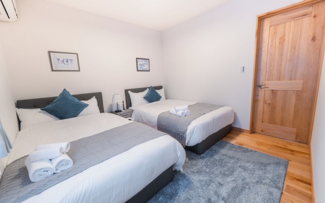 Guel Palacio – Guest Rooms – Miyakojima