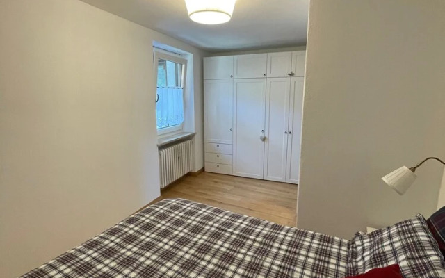 New Newly Renovated Apartment Palleusieux