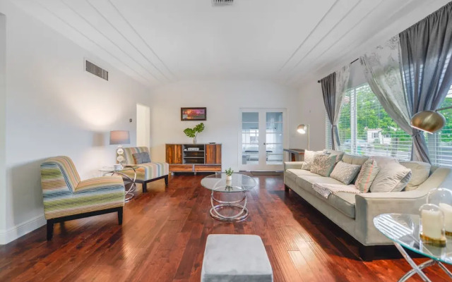Peaceful Comfort: Comfortable Miami Home
