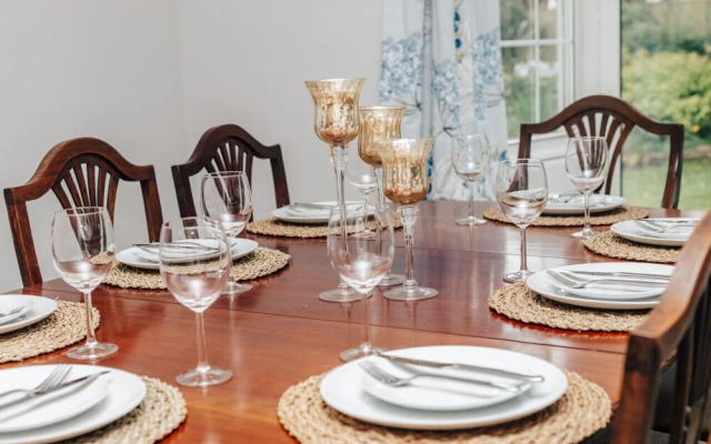 Montpellier House Centrally Located Large Garden - From 300 Per Night