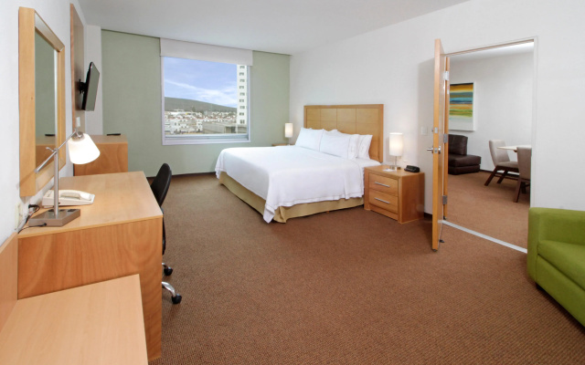 Holiday Inn Express & Suites Irapuato