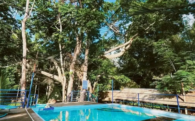 El Bosque Resort