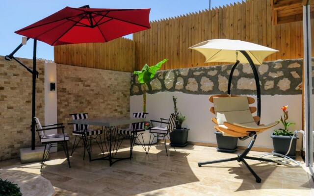 Marvelous Villa with Jacuzzi and Pool in Kalkan