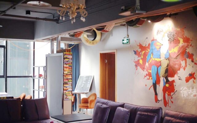 Mr. Xu's Space Capsule Youth Hostel