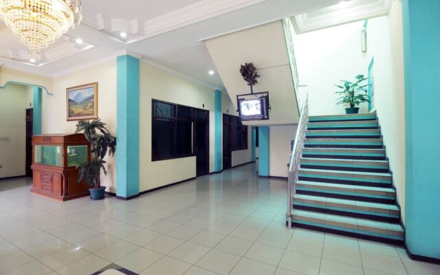 Airy Regol Moch Ramdan 96 Bandung