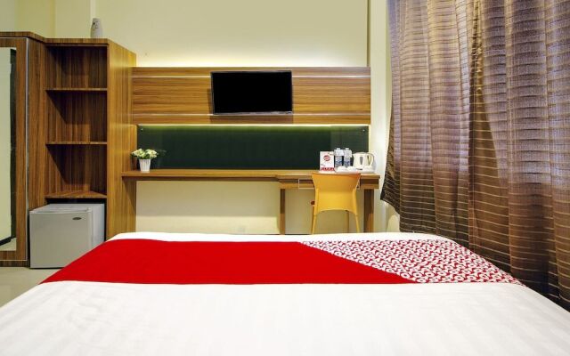 OYO 1057 Premier Guest House