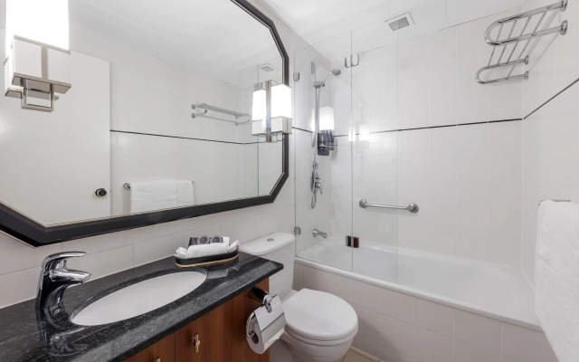 Ramada by Wyndham Diplomat Canberra