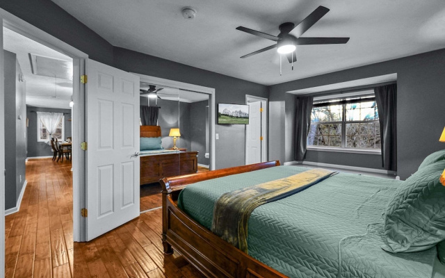 Douglas Meets Dolly 3 Bedroom Home