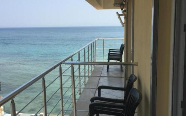 Seaside Apart Hotel