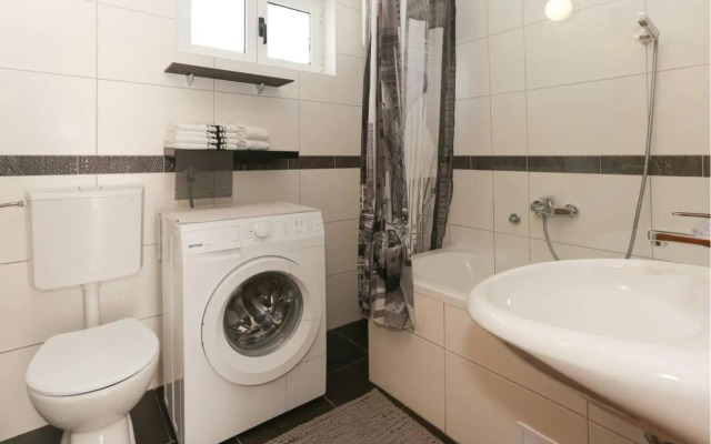 Apartments by the sea Okrug Gornji, Ciovo - 18798