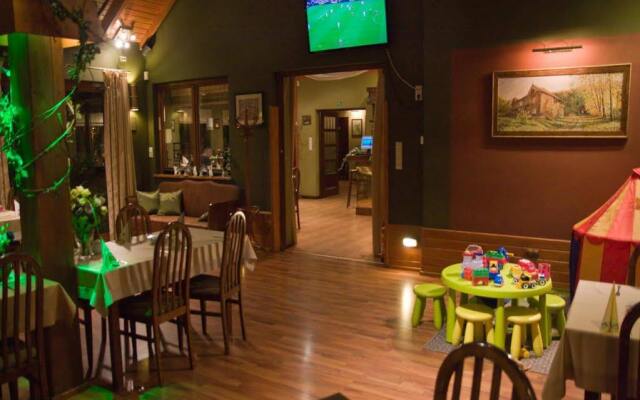 Отель Hotel i Restauracja Kochanów