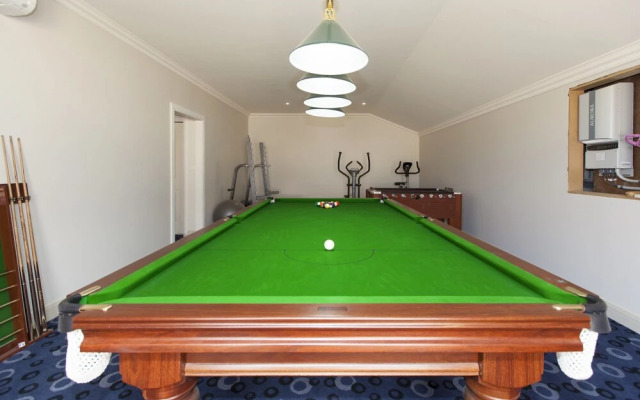 Aurora Manor Rooms