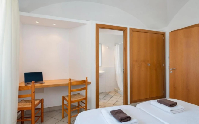 Petit Hotel Hostatgeria Sant Salvador