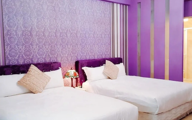 Happiness Color Fun B&B