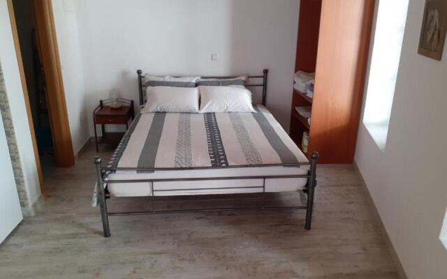 Mama's Home, Kallirachi Village