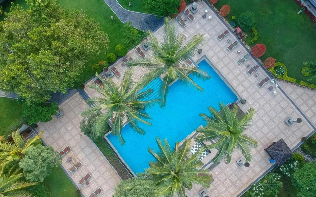 The Jayakarta Suite Komodo Flores