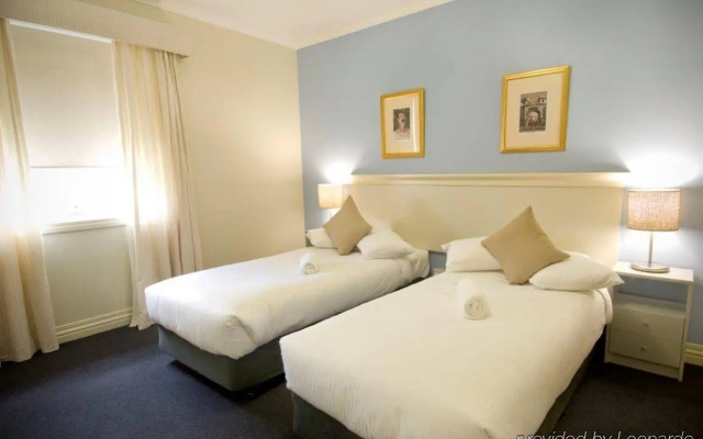 Hotel Collins