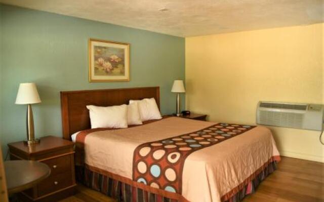 Super 8 Weymouth/boston Area