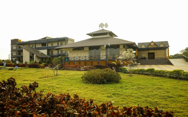 OYO 28365 Hotel The Cult