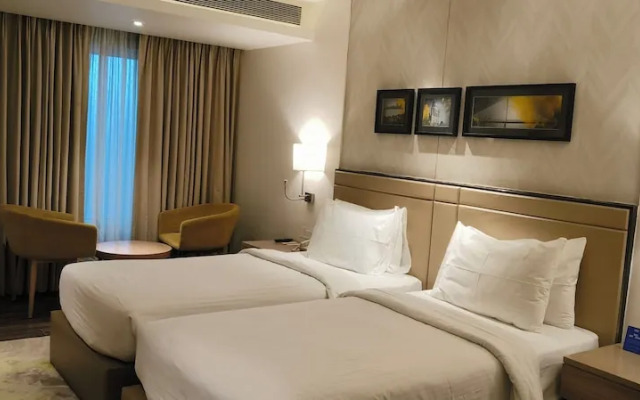 Royal Hometel Suites Dahisar Mumbai