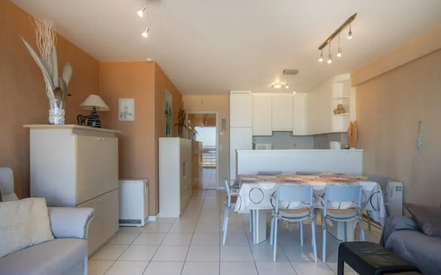 Central Seafront Apartment in Koksijde