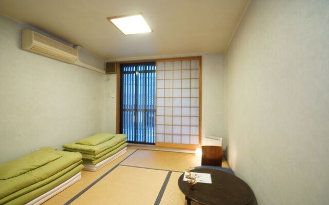 Guest House WA - Hostel