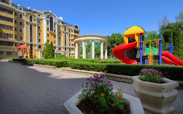 Apartments on Kazhymukan street 37
