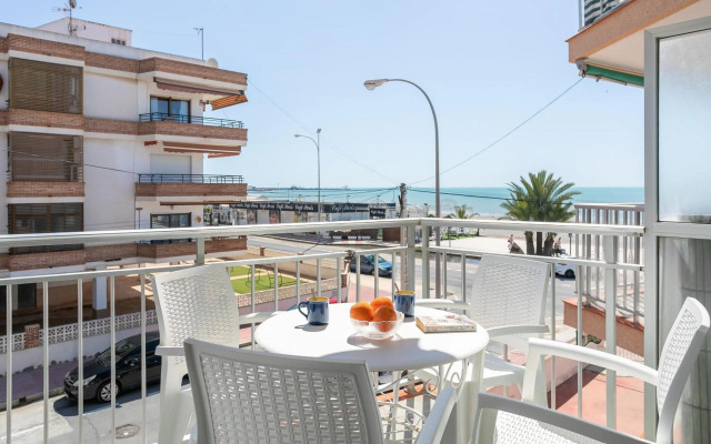 Apartment with stunning sea views