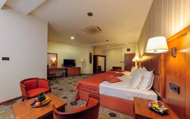 Kings Park Hotel