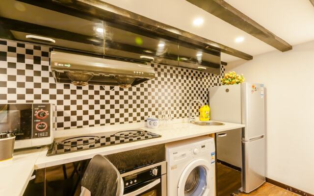 Qiyu Homestay - West Nanjing Road Branch