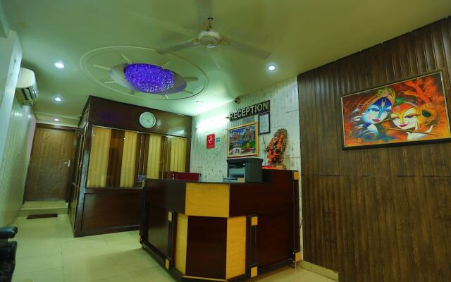 Hotel Paras Plaza