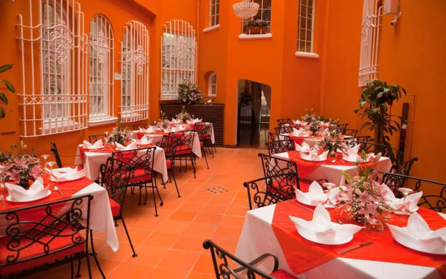 Ambar Hotel