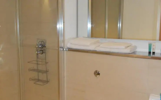 Oasis Apartment Docklands
