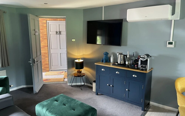 Village Limits Bed & Breakfast Accommodation
