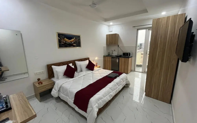 The Lodgers Studio Apartment Sector 52