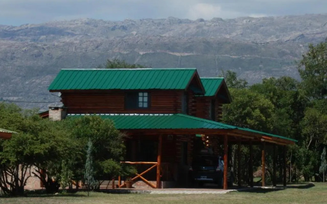 Las Cortaderas Cabanas De Tronco