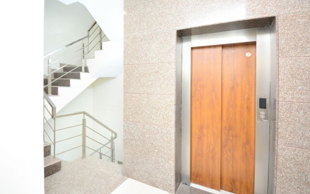 OYO 27061 Hotel Magnum