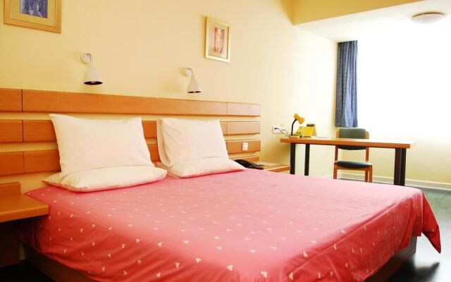 Home Inn Qing Yang Road