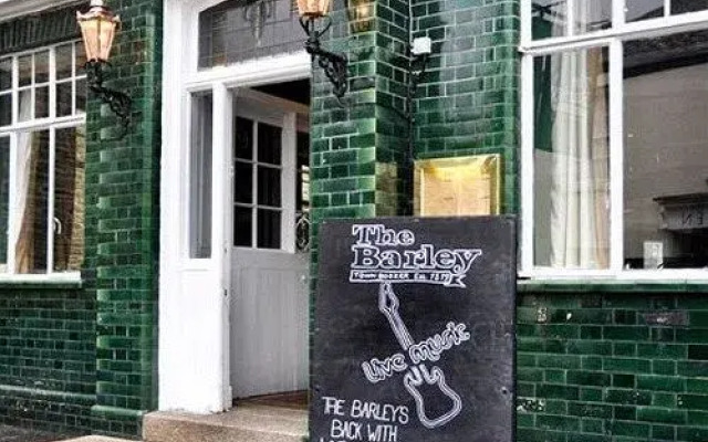 The Barley Sheaf Inn